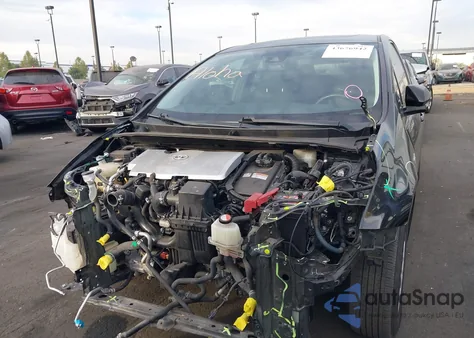 2016 Toyota Prius Four z USA, uszkodzony, nr VIN JTDKARFUXG3011309